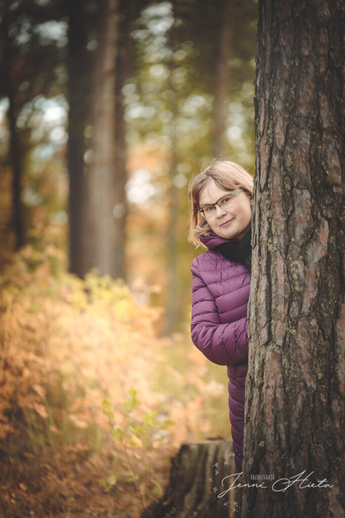 Kriisityöntekijä Sari.